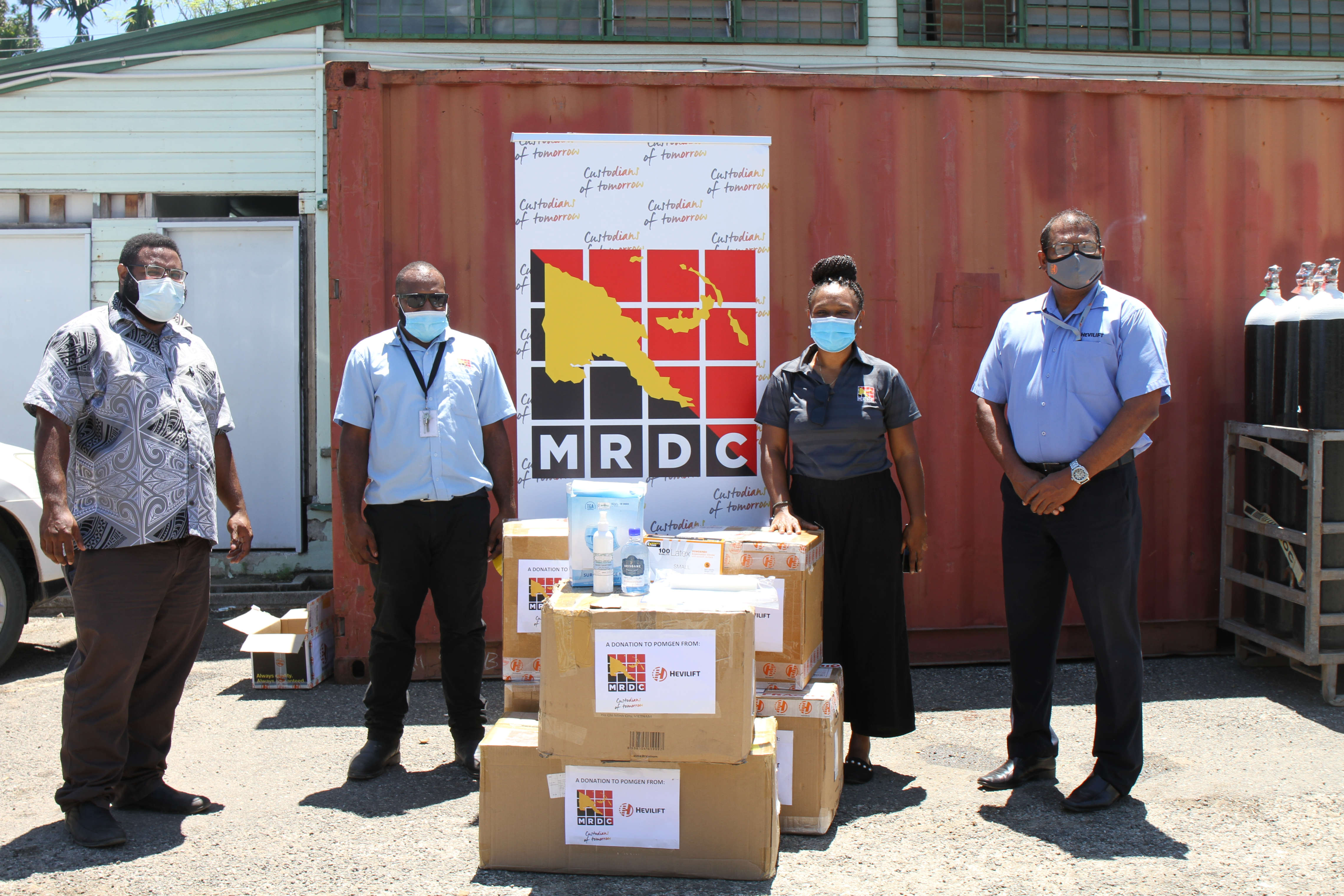 MRDC and Hevilift PNG have joined to assist the Port Moresby General Hospital (PMGH) through the ‘Friends of PomGen’ Emergency Appeal
